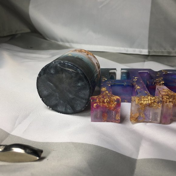 Resin Laugh Sign with 2 Votive Candle Holders - Picture 6 of 14